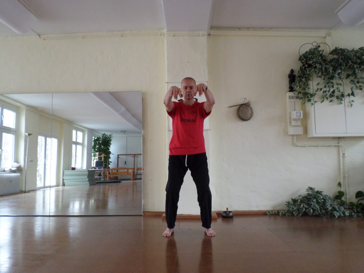 Einstieg Tai Chi Qigong 1. Übung
